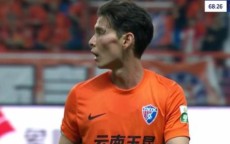 金年会app-英超热刺队12号球衣球员与历史背号